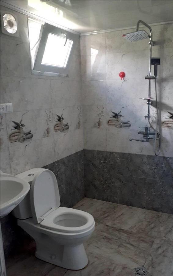 Mate Private Bathrooms Uschguli Exterior foto
